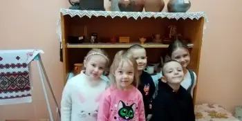 Экскурсию в мини-музей детского сада "Беларуская хатка"